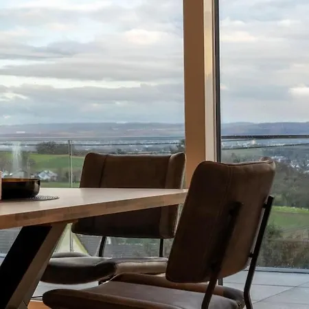 Luxurioese Penthousewohnung Mit Fernblick Und Vielen Wanderwegen *