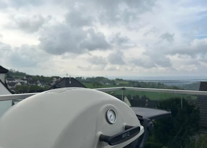 Luxurioese Penthousewohnung Mit Fernblick Und Vielen Wanderwegen דירה *